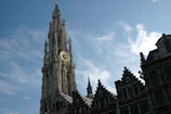 De Onze Lieve Vrouwe Kathedraal in Antwerpen is de grootste gotische kathedraal in Belgie. De bouw duurde maar liefst 2 eeuwen
