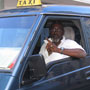 Taxibusje op Curacao op de Nederlandse Antillen