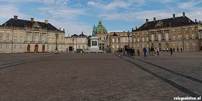 Amalienborg Slotsplads in Kopenhagen