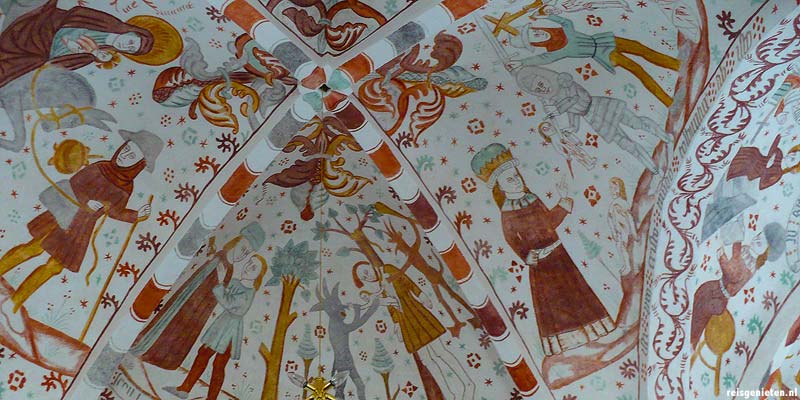 Fanefjord Kirke heeft een bijzondere plafondschildering