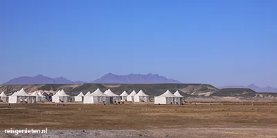 Kamperen op z'n Egyptisch: eco tenten aan de Rode Zee