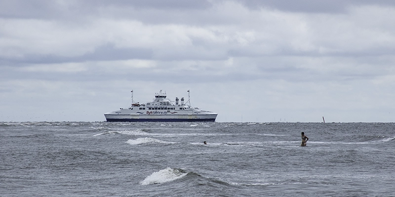 De veerboot tussen  Romo en Sylt