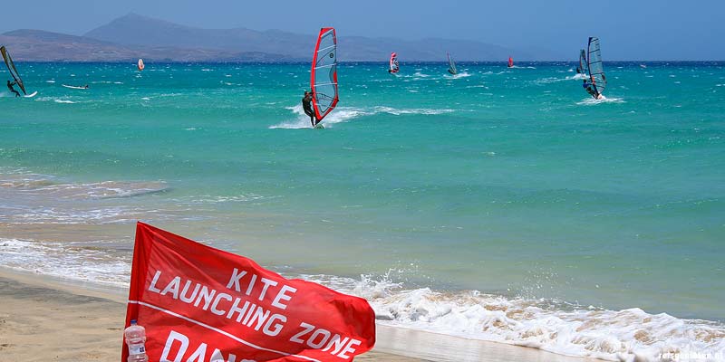 Windsurfen op Fuerteventura op de Canarische Eilanden