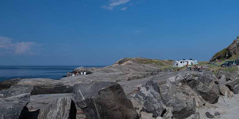 Kamperen aan het einde van de wereld aan het fjord bij Grense Jakobselv