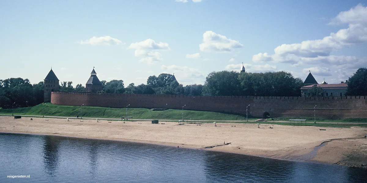 Novgorod tussen St Petersburg en Moskou