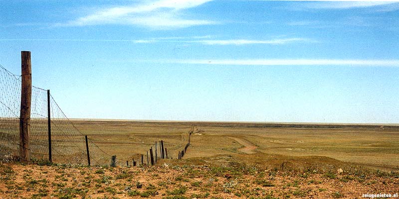 Het Rabbit Proof Fence deelt Australie in tweeën