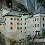 Spectaculair roofridderkasteel Predjama