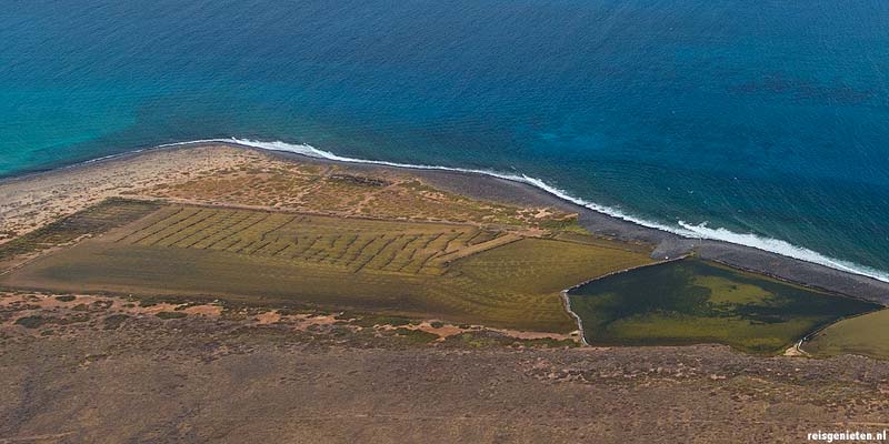Salinas del Rio, aan de voet van het klif op Lanzarote