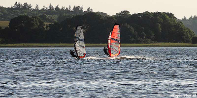 Windsurfers bij Funen