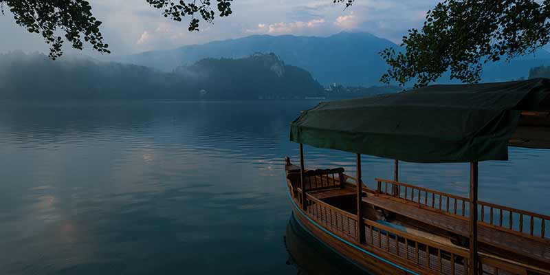 Bootje op het meer van Bled