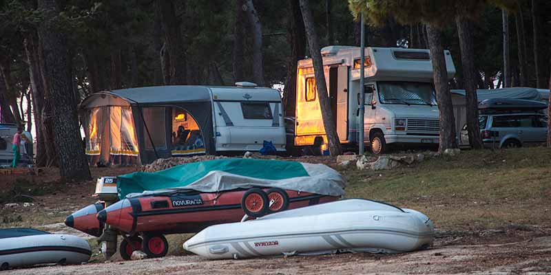 Een camping direct aan de Adriatische Zee in Slovenie