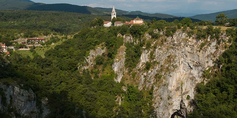 Karstgebergte: de grootste grotten van Europa